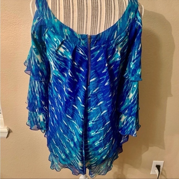 NWT Teal Blue Blouse XS Hot in Hollywood Cold Shoulder Layered Bell Sleeves - Picture 5 of 16